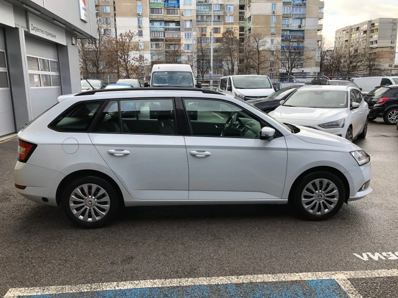 Skoda Fabia 1.0 i Бензин/Газ, снимка 7 - Автомобили и джипове - 43515787