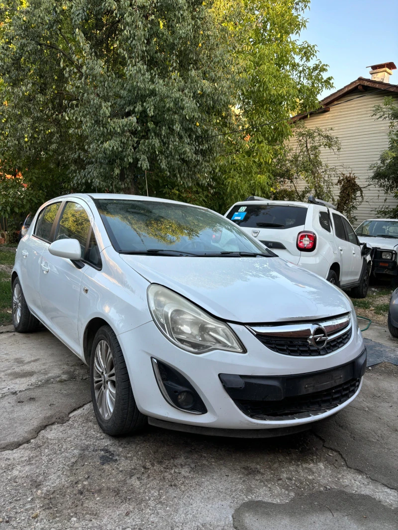 Opel Corsa газ 1.4, снимка 1 - Автомобили и джипове - 46544373