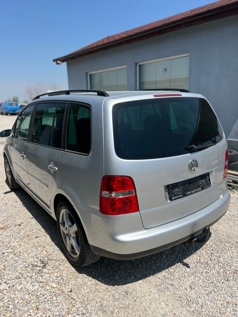 VW Touran 2.0 140кс , снимка 6 - Автомобили и джипове - 46612115