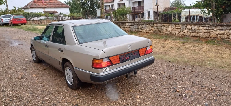 Mercedes-Benz 124 Лек, снимка 3 - Автомобили и джипове - 47295943