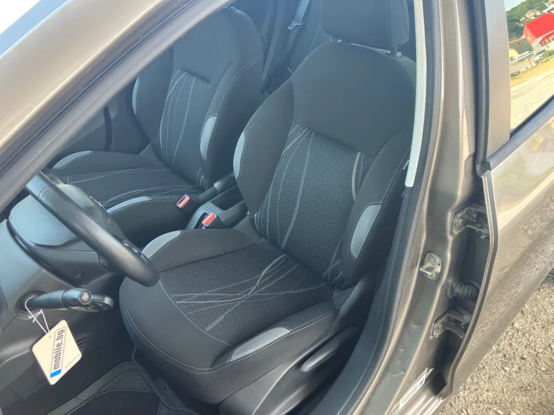 Peugeot 208 1.4-HDI-68kc, снимка 12 - Автомобили и джипове - 47314356