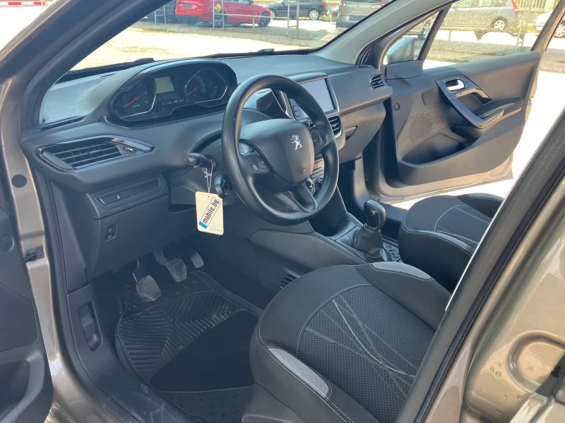 Peugeot 208 1.4-HDI-68kc, снимка 8 - Автомобили и джипове - 47314356
