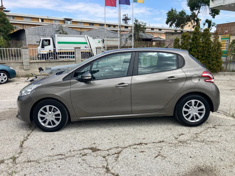 Peugeot 208 1.4-HDI-68kc, снимка 7 - Автомобили и джипове - 47314356