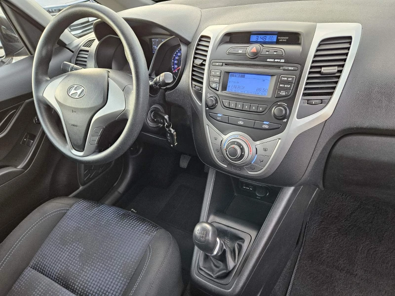 Hyundai Ix20 1.4CRDI 78к.с, снимка 12 - Автомобили и джипове - 47538715