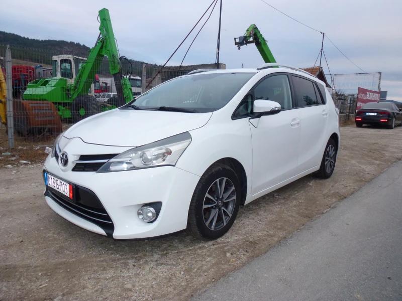 Toyota Verso, снимка 1 - Автомобили и джипове - 48323557