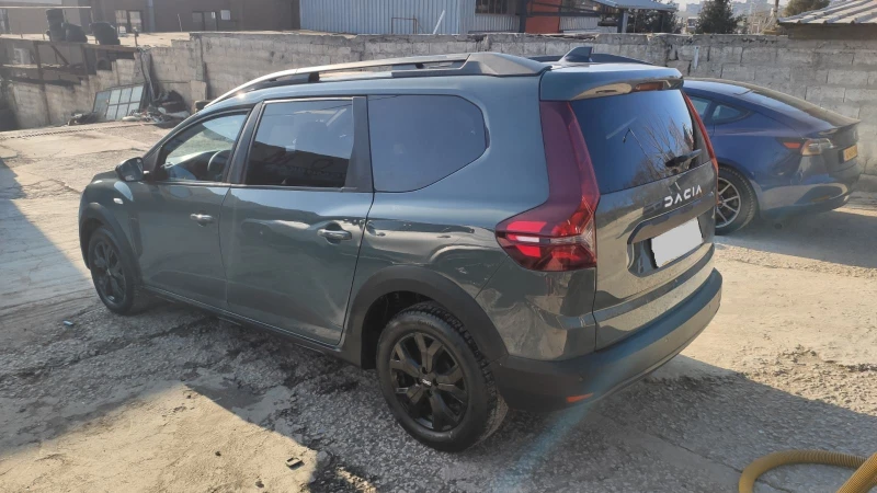 Dacia Jogger 1.0 i ГАЗ+ БЕНЗИН, снимка 4 - Автомобили и джипове - 49065040