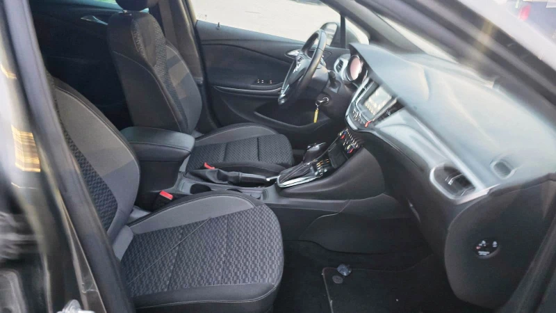 Opel Astra 1.5CDTI AT9 Sports Tourer+ Distronic, Navi, LED, снимка 8 - Автомобили и джипове - 51710100