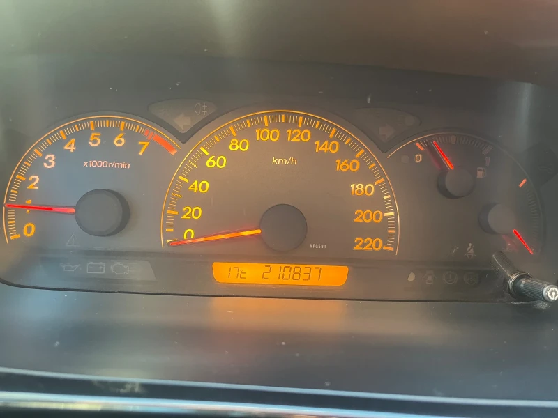 Honda Fr-v 1.7i, снимка 8 - Автомобили и джипове - 52255714