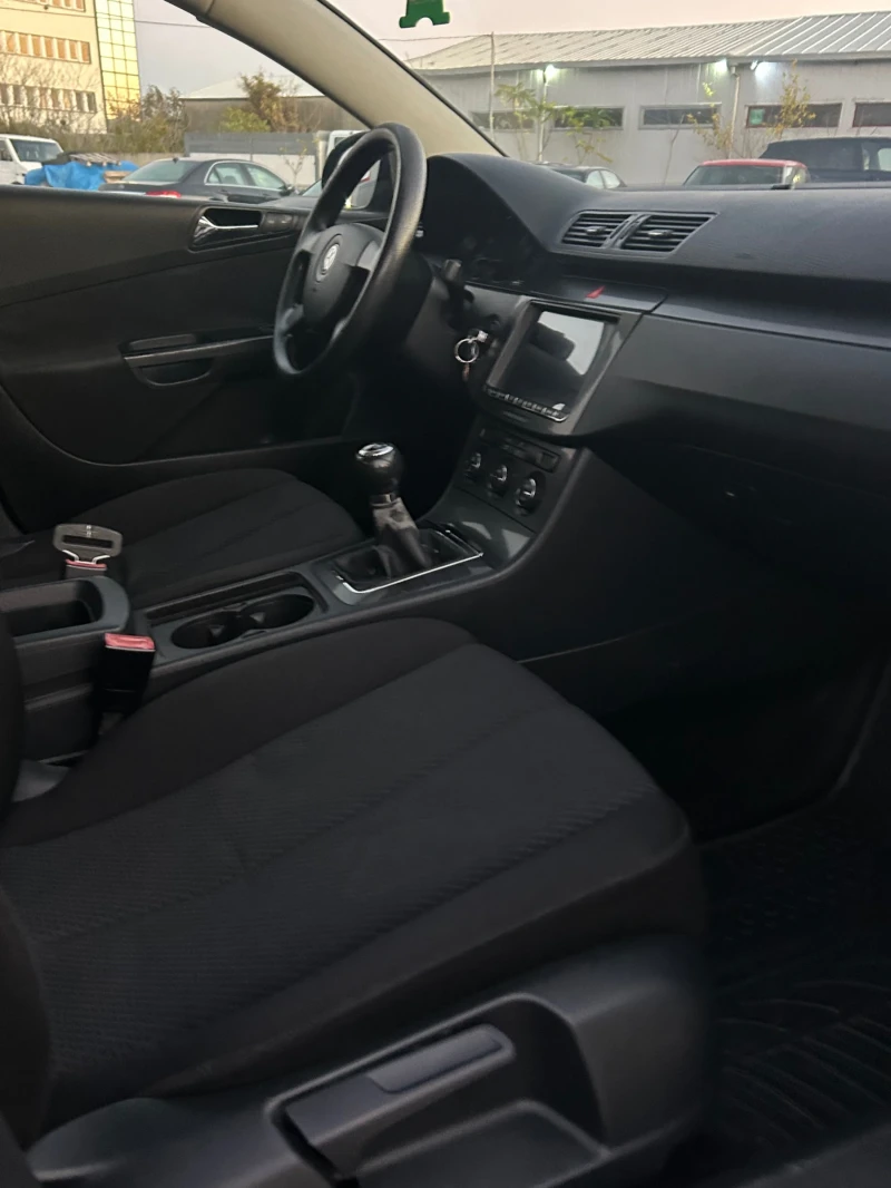 VW Passat 1.9TDI 105ps  Топ Навигация, снимка 13 - Автомобили и джипове - 52417294