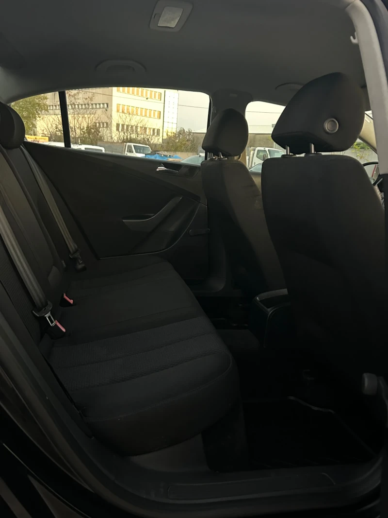 VW Passat 1.9TDI 105ps  Топ Навигация, снимка 16 - Автомобили и джипове - 52417294