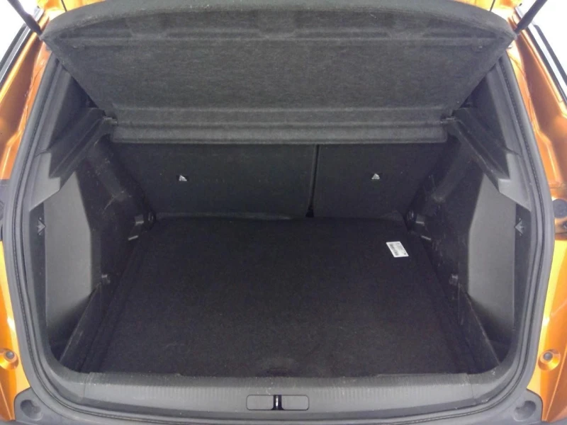 Peugeot 2008, снимка 7 - Автомобили и джипове - 52741577