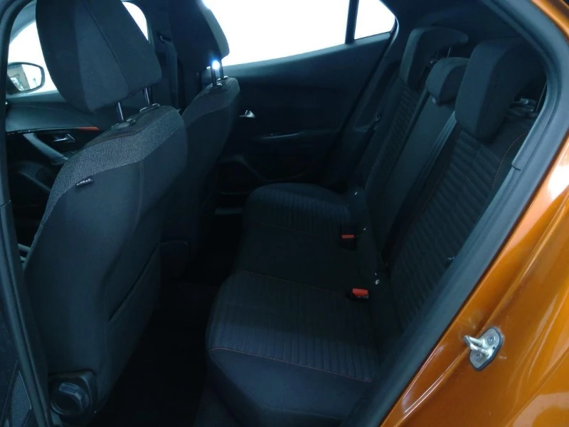 Peugeot 2008, снимка 5 - Автомобили и джипове - 52741577