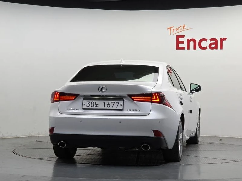 Lexus IS Premium| 204к.с.| ВКЛ.ТЕХНОТЕСТ, снимка 4 - Автомобили и джипове - 55118706