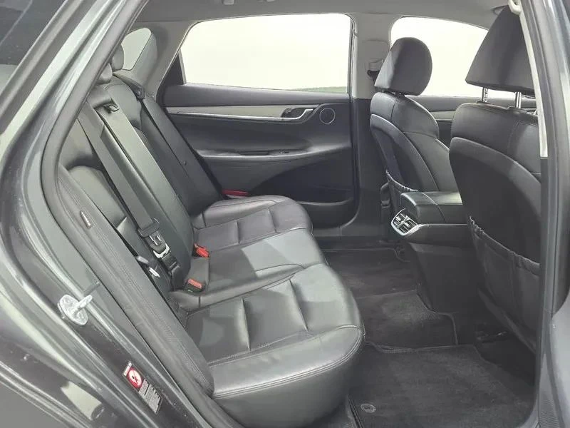 Hyundai Grandeur, снимка 17 - Автомобили и джипове - 56688033