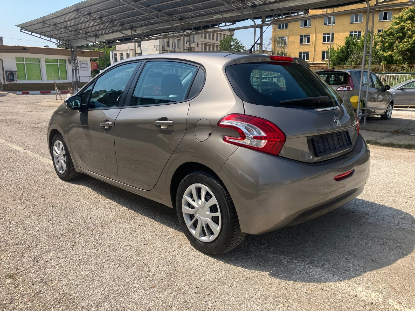 Peugeot 208 1.4-HDI-68kc - изображение 7