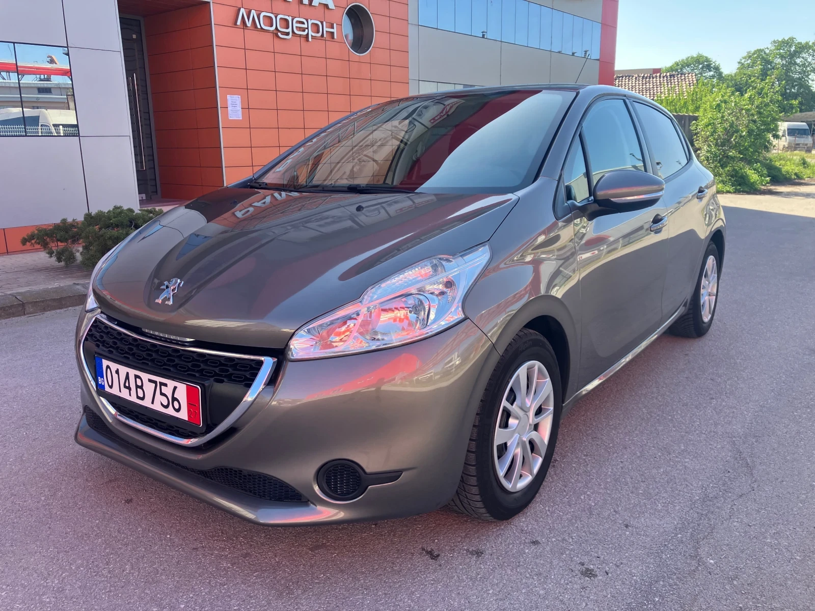 Peugeot 208 1.4-HDI, снимка 13 - Автомобили и джипове - 47314356