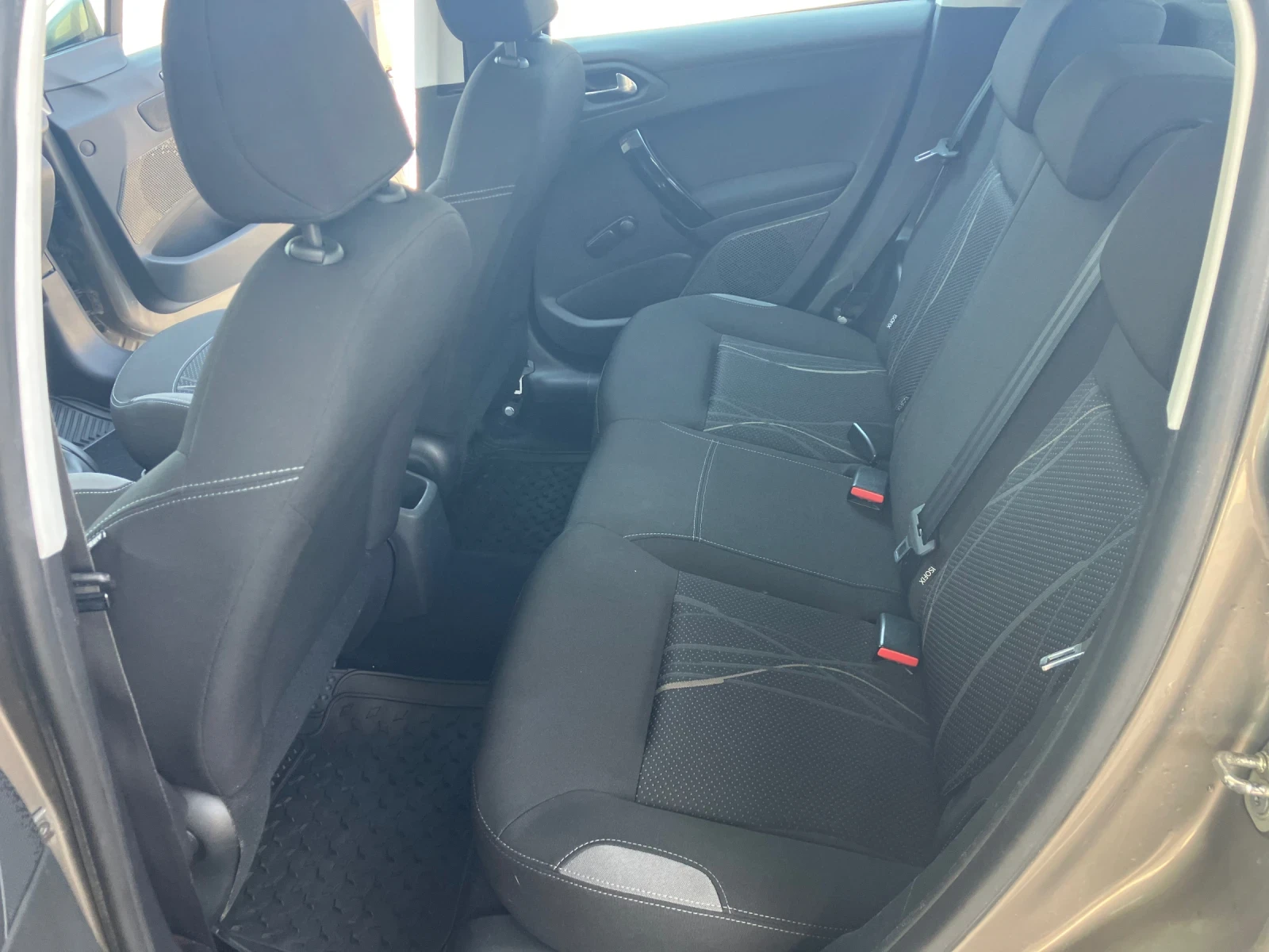 Peugeot 208 1.4-HDI-68kc | Mobile.bg — изображение 11