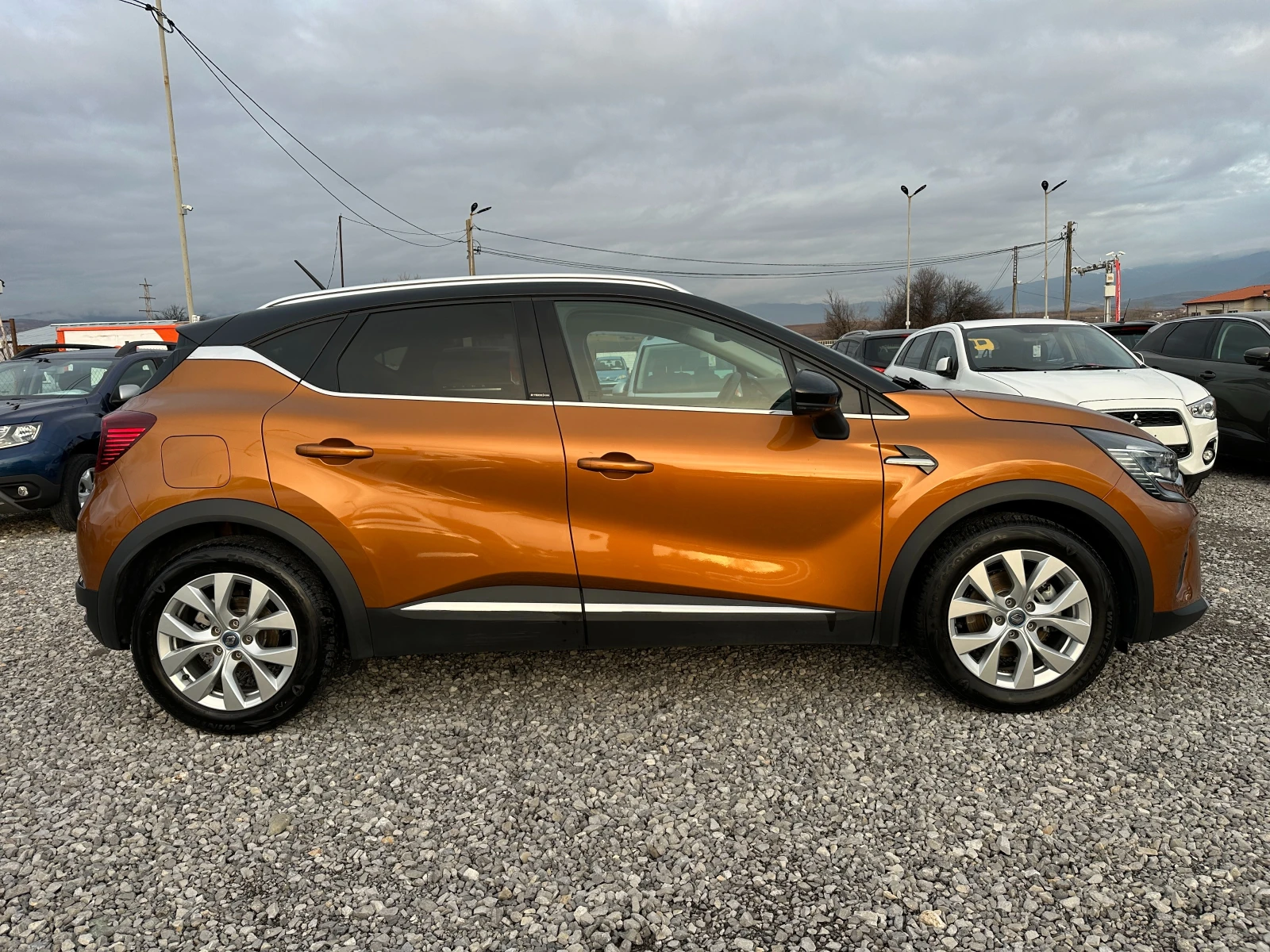 Renault Captur 1.6 Hybrid E6D - изображение 2