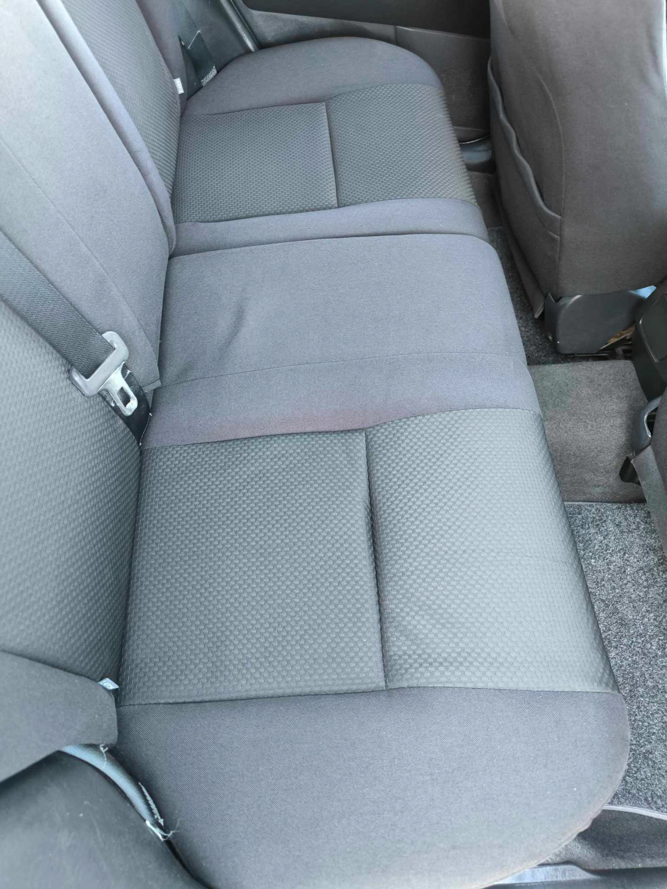 Toyota Corolla 1.4VVTI - изображение 6