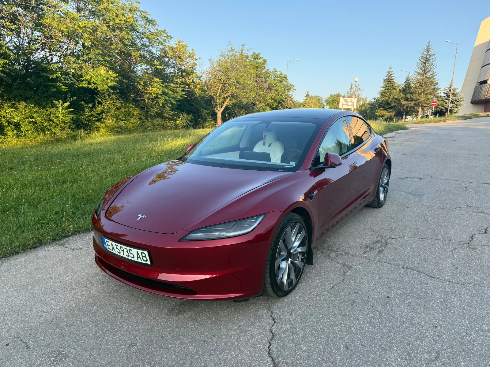 Tesla Model 3 LR AWD ГАРАНЦИЯ - изображение 2