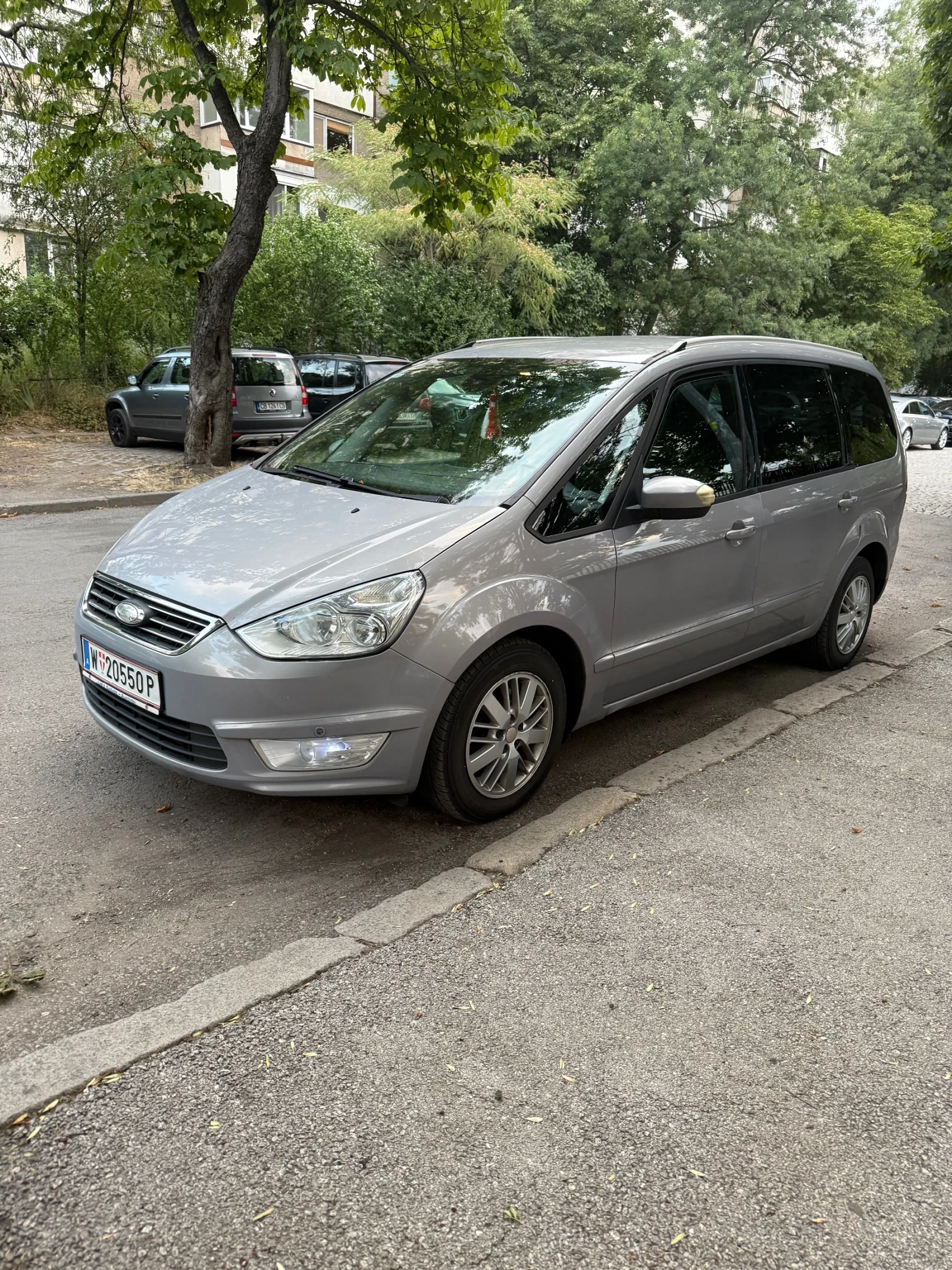 Ford Galaxy 2.0 - изображение 3