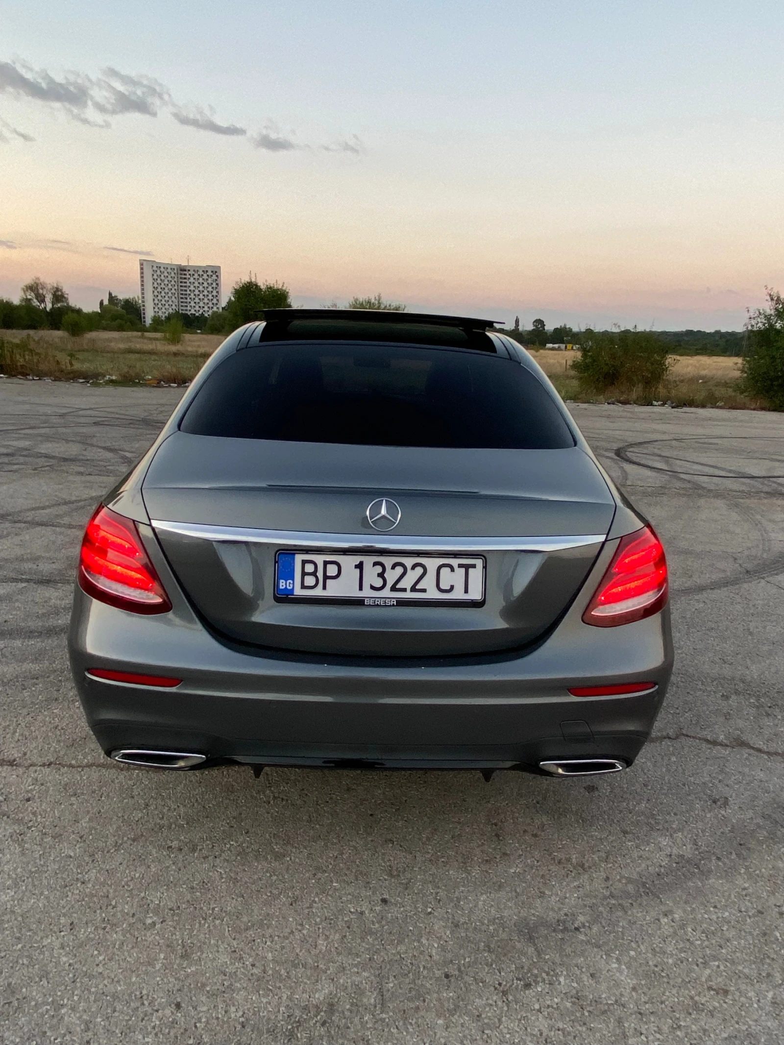 Mercedes-Benz E 350 Запазена без предишни удари, реални КМ, Германия  - изображение 6