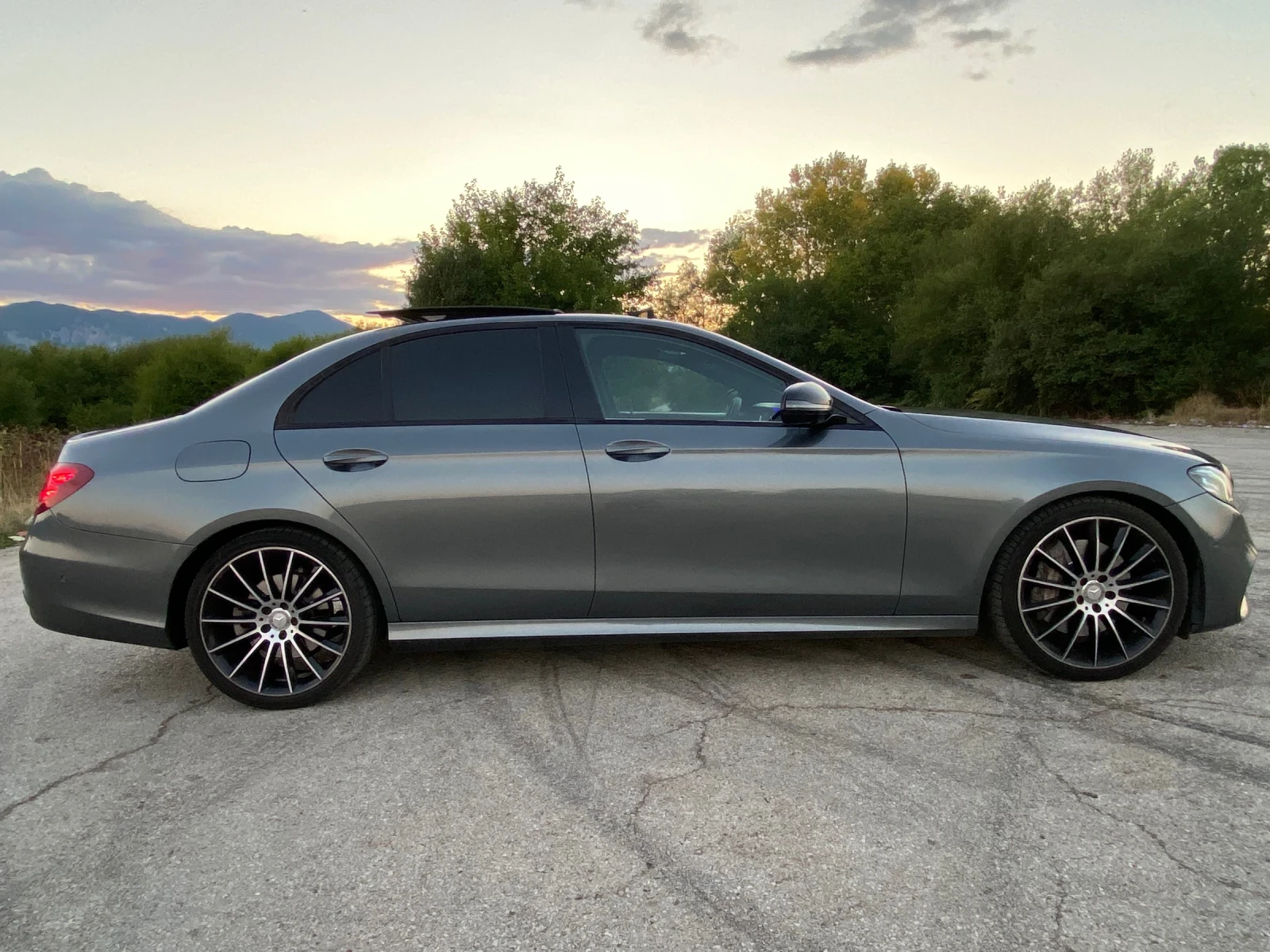 Mercedes-Benz E 350 Запазена без предишни удари, реални КМ, Германия  - изображение 5