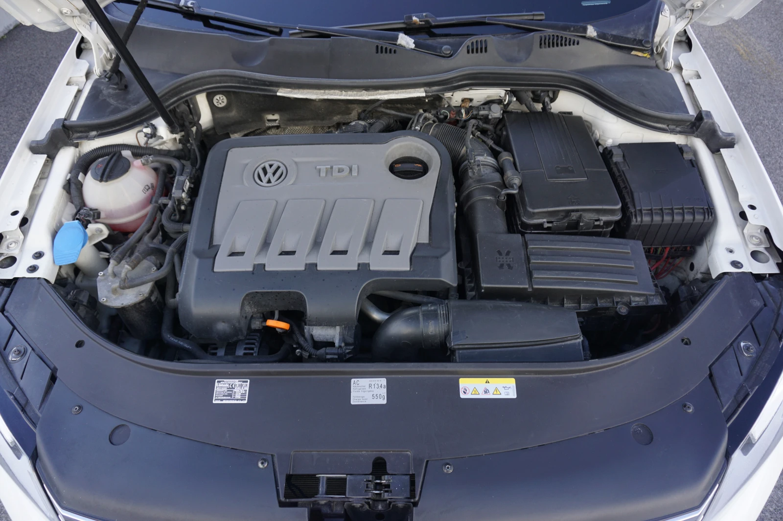 VW Passat 2.0/4x4/Led/Кожа/Xennon - изображение 9