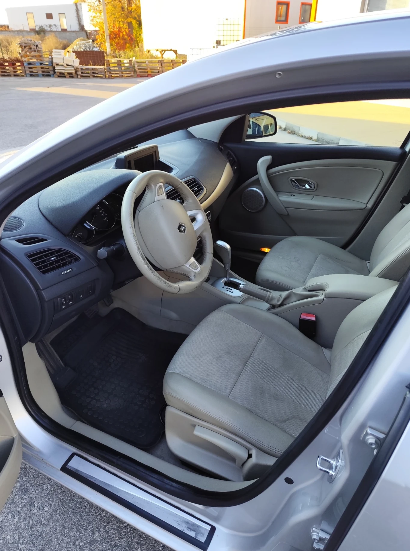 Renault Fluence 1.5 DCI EDC | Mobile.bg � ����������� 8