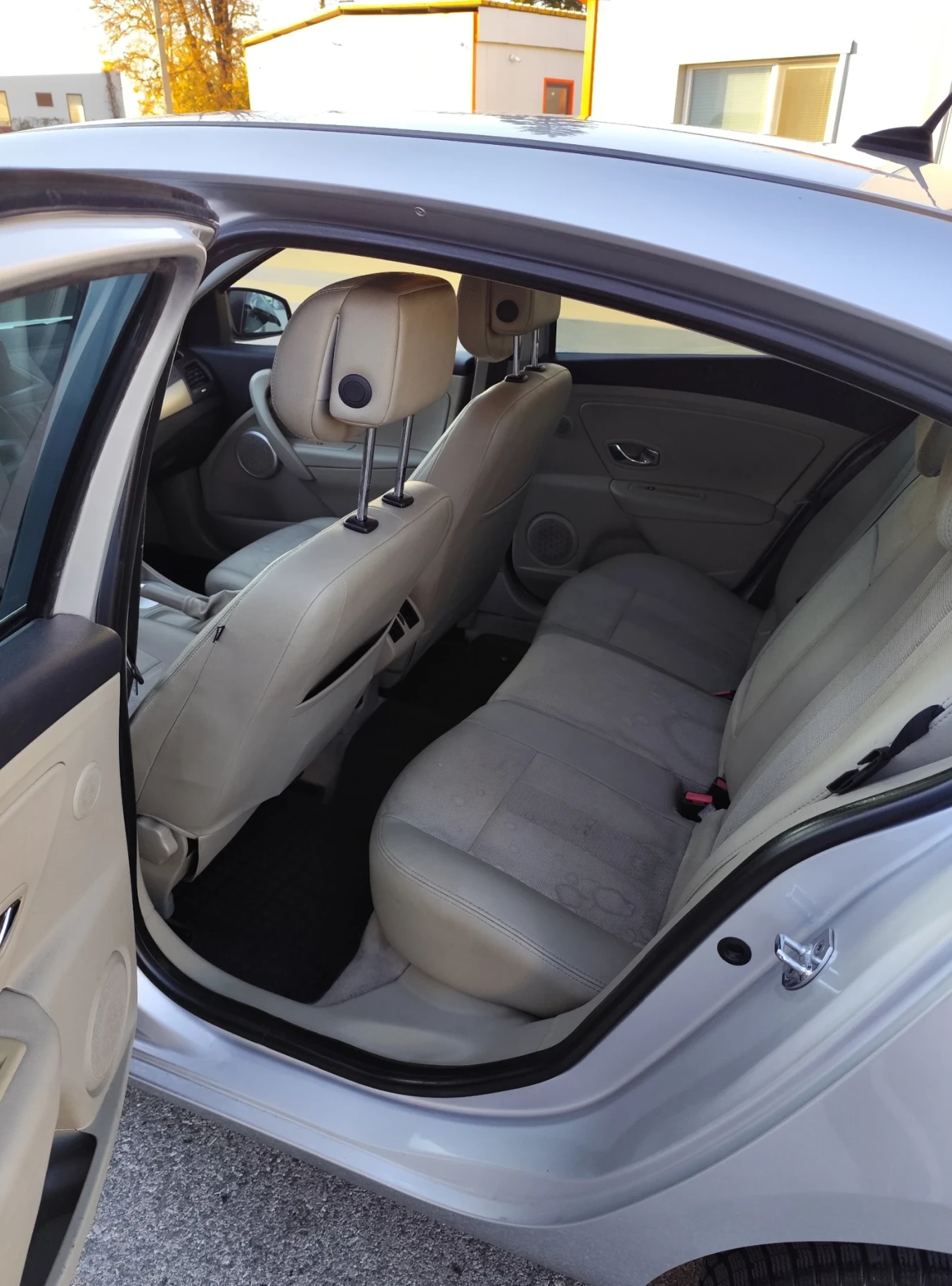 Renault Fluence 1.5 DCI EDC | Mobile.bg � ����������� 9
