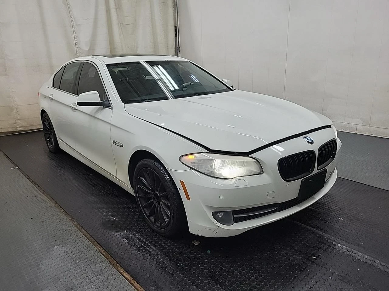 BMW 535 XDRIVE С РЕГИСТРАЦИЯ & АВТО КРЕДИТ - изображение 2