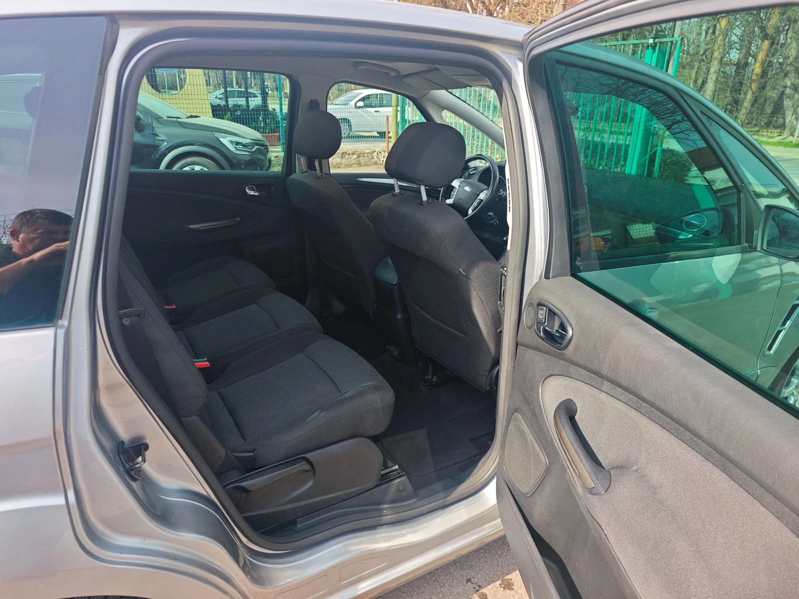 Ford S-Max 2.5i-Turbo/Panorama/6+ 1/CH, снимка 14 - Автомобили и джипове - 53760127