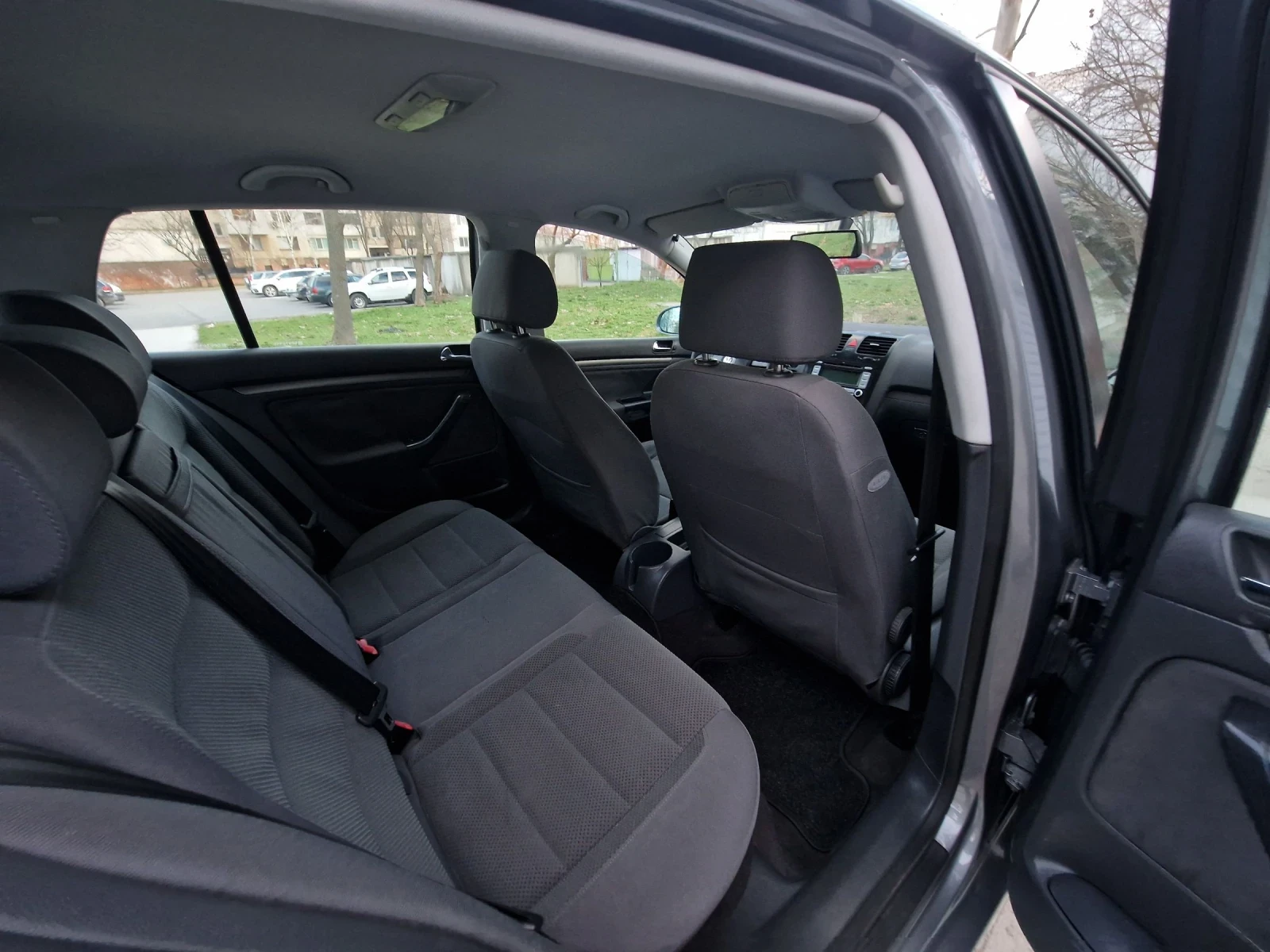 VW Golf 1.9TDI 105к.с., снимка 12 - Автомобили и джипове - 53786878