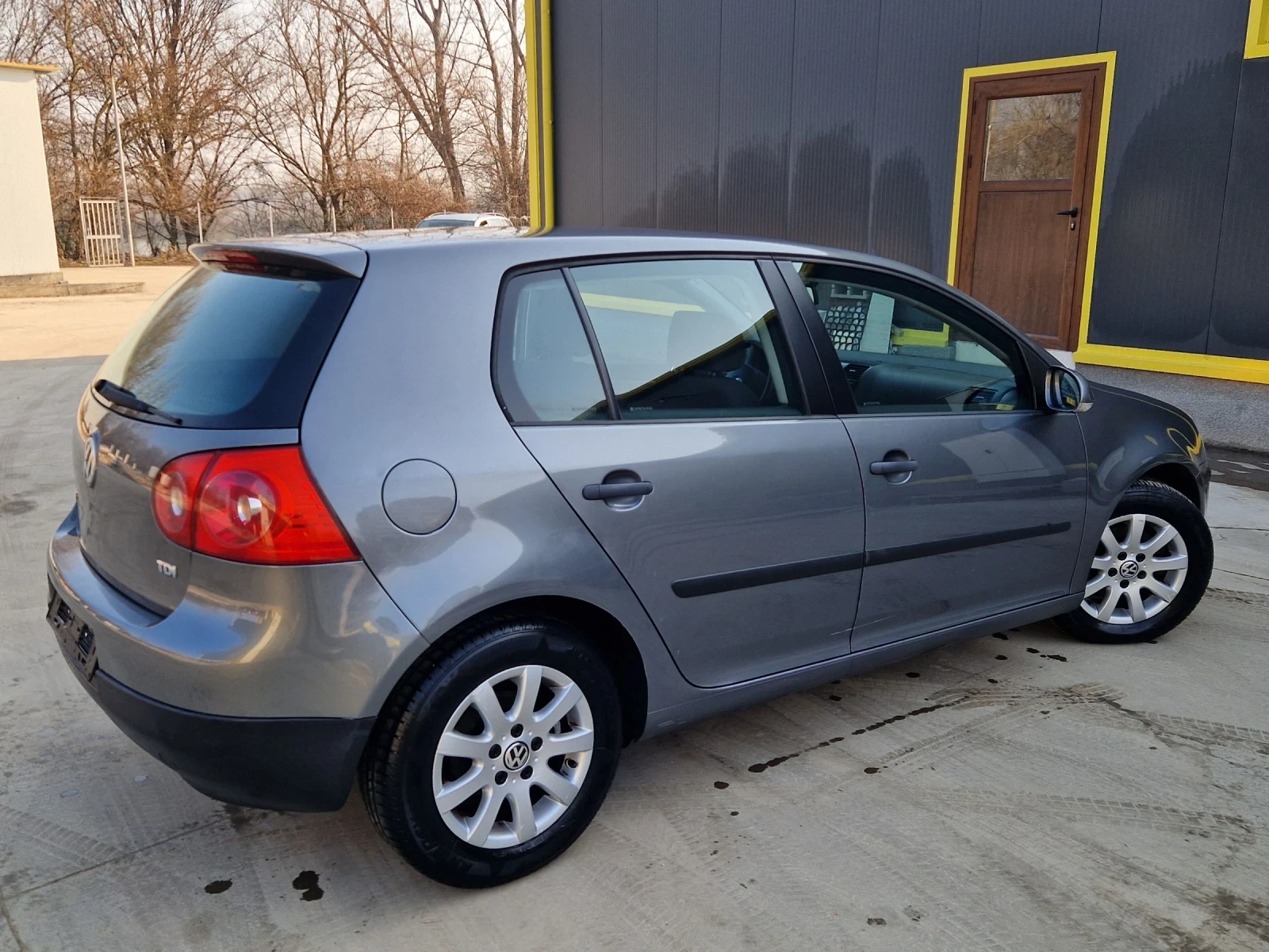 VW Golf 1.9TDI 105к.с., снимка 2 - Автомобили и джипове - 53786878
