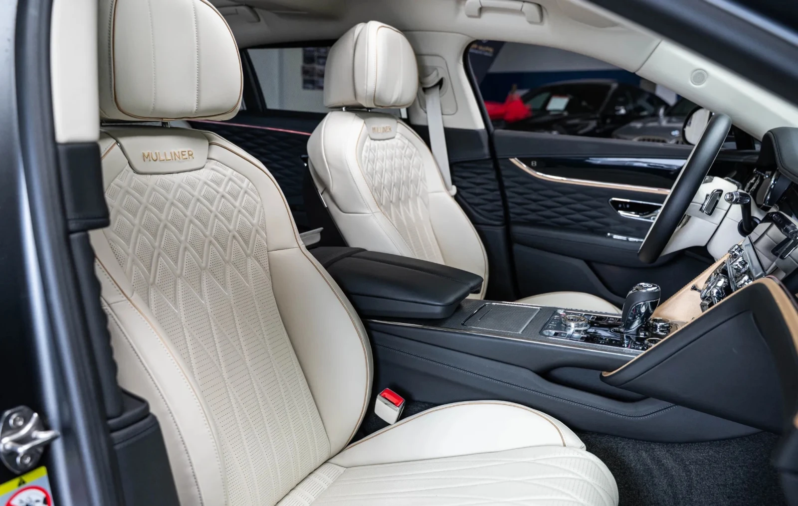 Bentley Flying Spur Mulliner 2.9 V6 - изображение 7