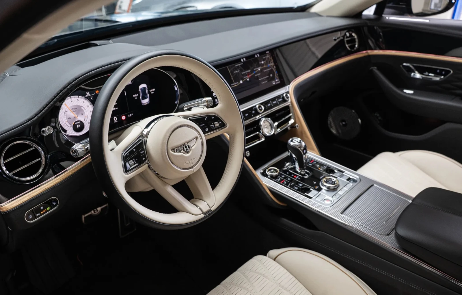 Bentley Flying Spur Mulliner 2.9 V6 - изображение 5