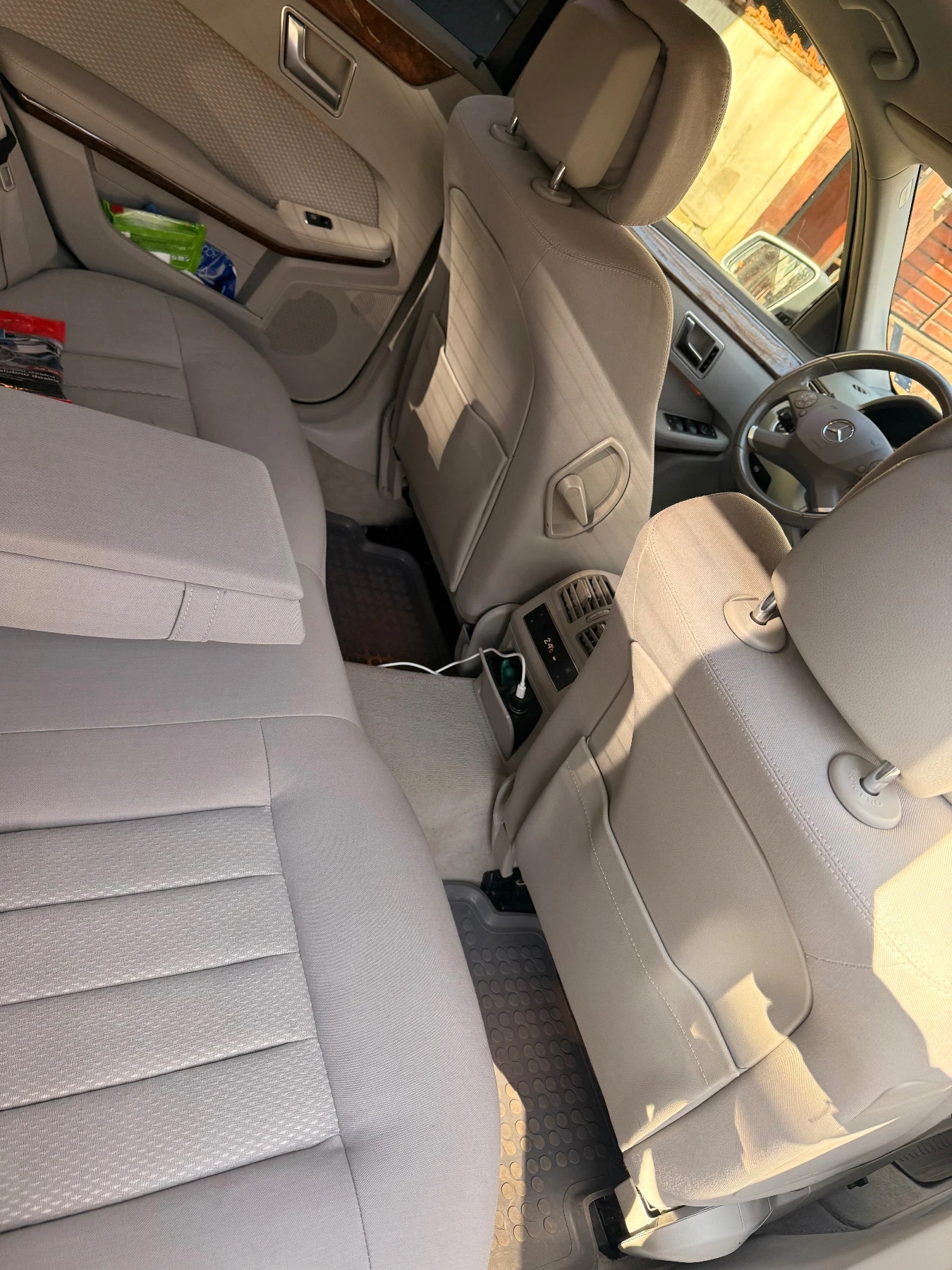 Mercedes-Benz E 300 4MATIC, AIRMATIC, ервопейска!, снимка 9 - Автомобили и джипове - 53829034