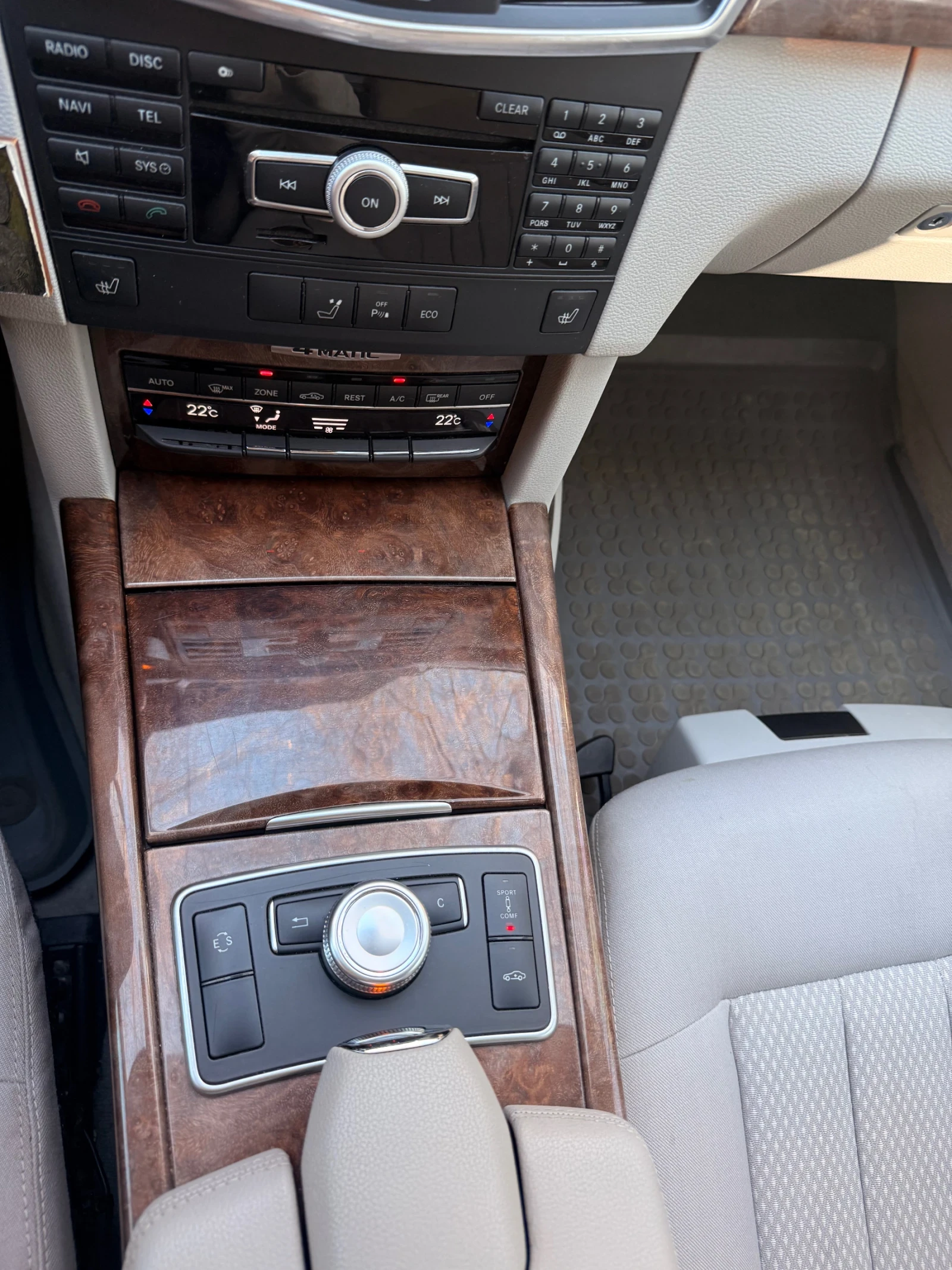 Mercedes-Benz E 300 4MATIC, AIRMATIC, ервопейска!, снимка 14 - Автомобили и джипове - 53829034