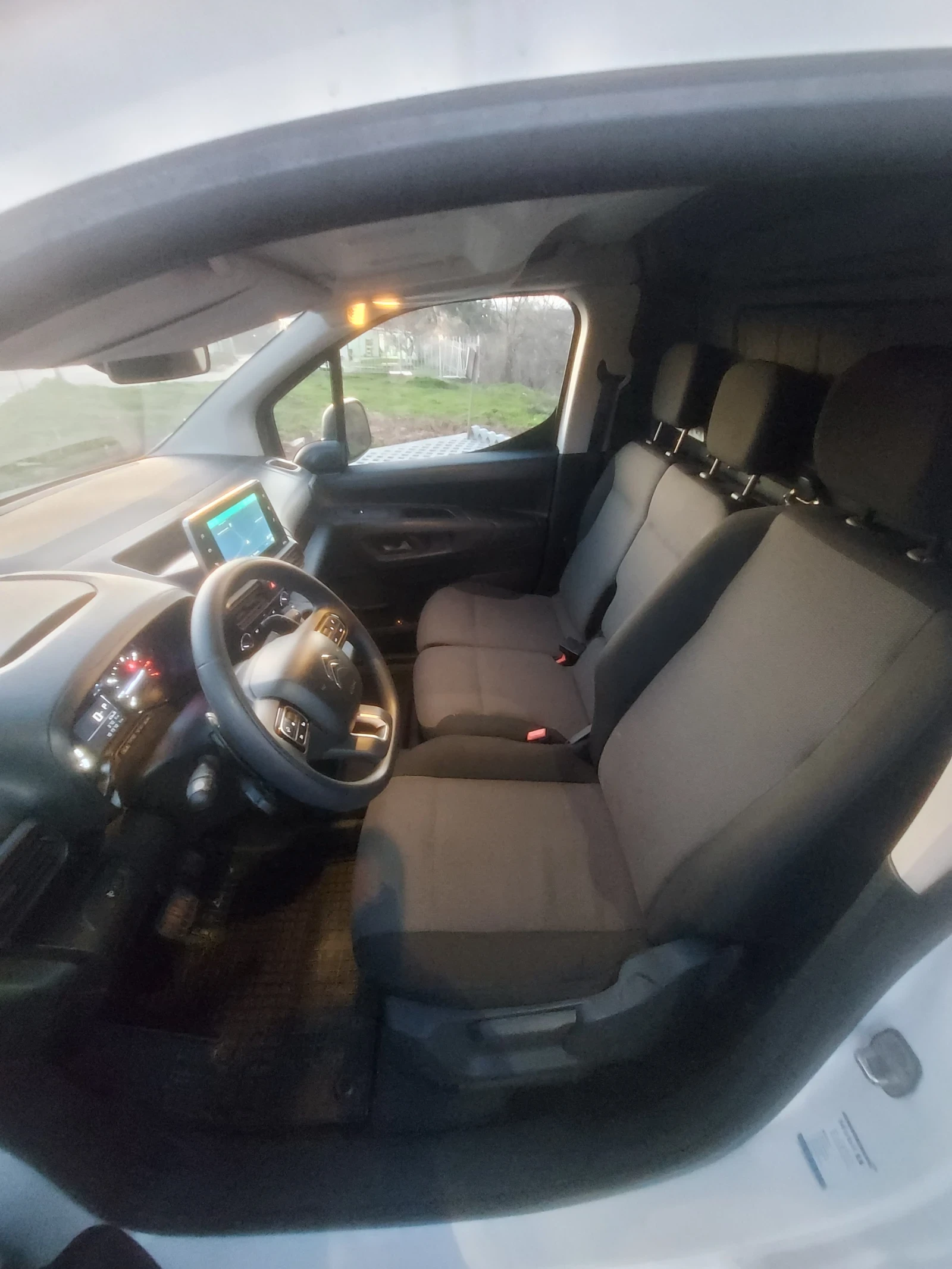 Citroen Berlingo 1.5hdi 130hp auto, снимка 10 - Автомобили и джипове - 54141944