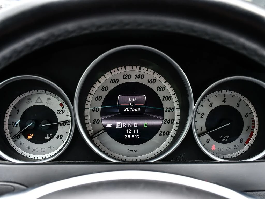 Mercedes-Benz C 300 4MATIC / ПОДГРЕВИ / ПАНОРАМА / ОТ ПРЕДСТАВИТЕЛСТВО, снимка 9 - Автомобили и джипове - 55017542