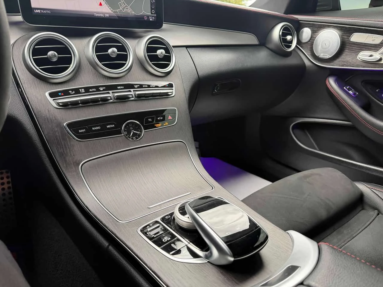 Mercedes-Benz C 43 AMG CARFAX, снимка 9 - Автомобили и джипове - 55086684