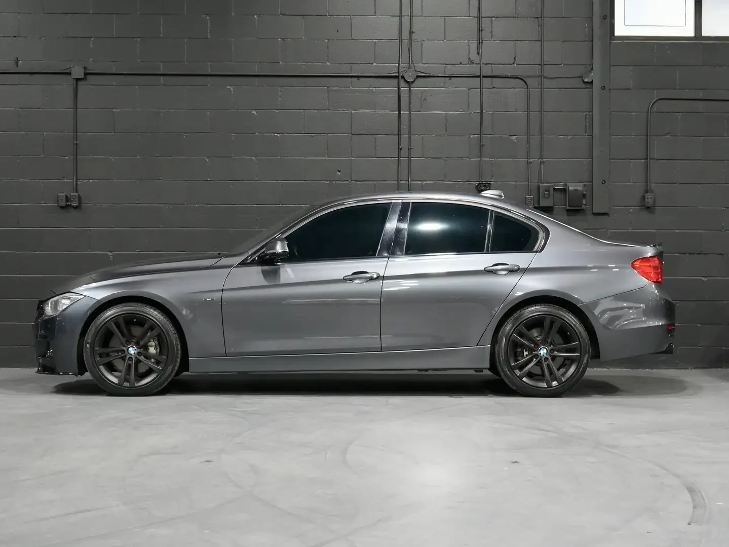BMW 335 XDRIVE HARMON CARDON/PANORAMA/ASISTENT, снимка 3 - Автомобили и джипове - 55207443