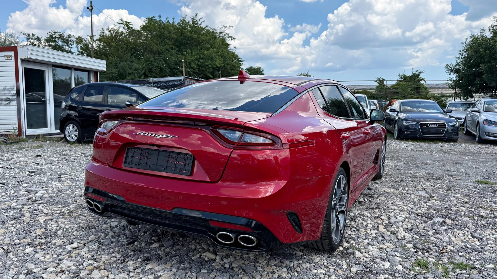 Kia Stinger 2.0Turbo, снимка 4 - Автомобили и джипове - 55284684