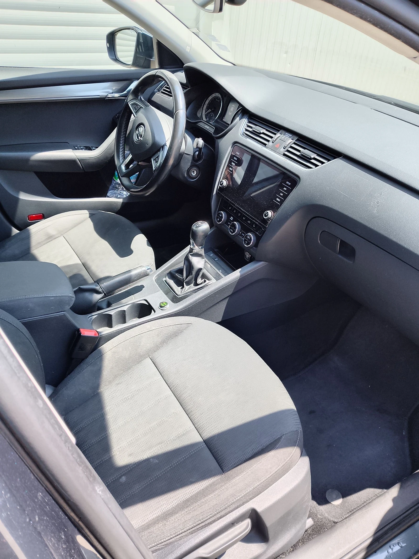 Skoda Octavia 3 Facelift, снимка 10 - Автомобили и джипове - 55367332