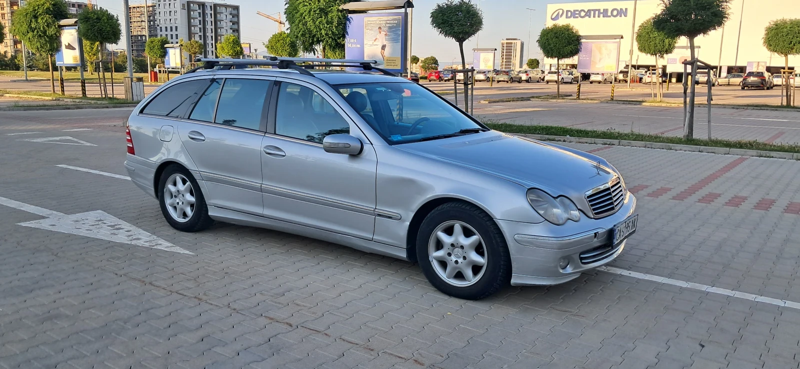 Mercedes-Benz C 220 Топ състояние | поддържан | обслужен | само каране, снимка 2 - Автомобили и джипове - 55507141