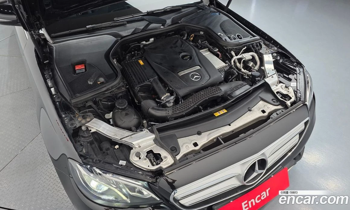 Mercedes-Benz E 300 Avantgarde, снимка 5 - Автомобили и джипове - 55794420