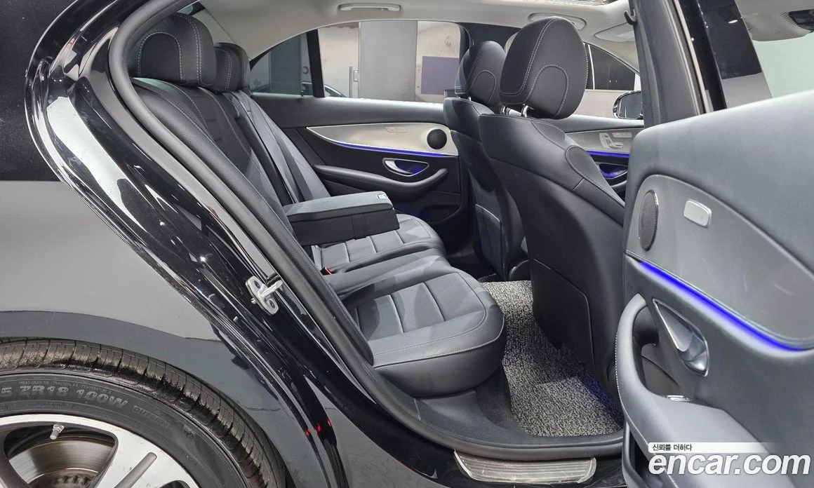 Mercedes-Benz E 300 Avantgarde, снимка 15 - Автомобили и джипове - 55794420
