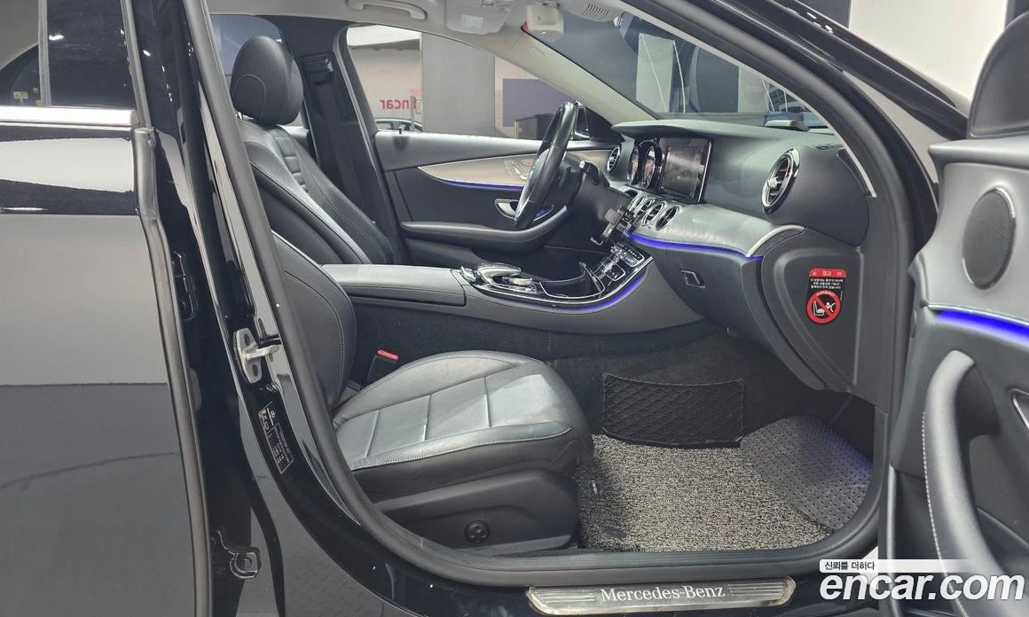 Mercedes-Benz E 300 Avantgarde, снимка 14 - Автомобили и джипове - 55794420