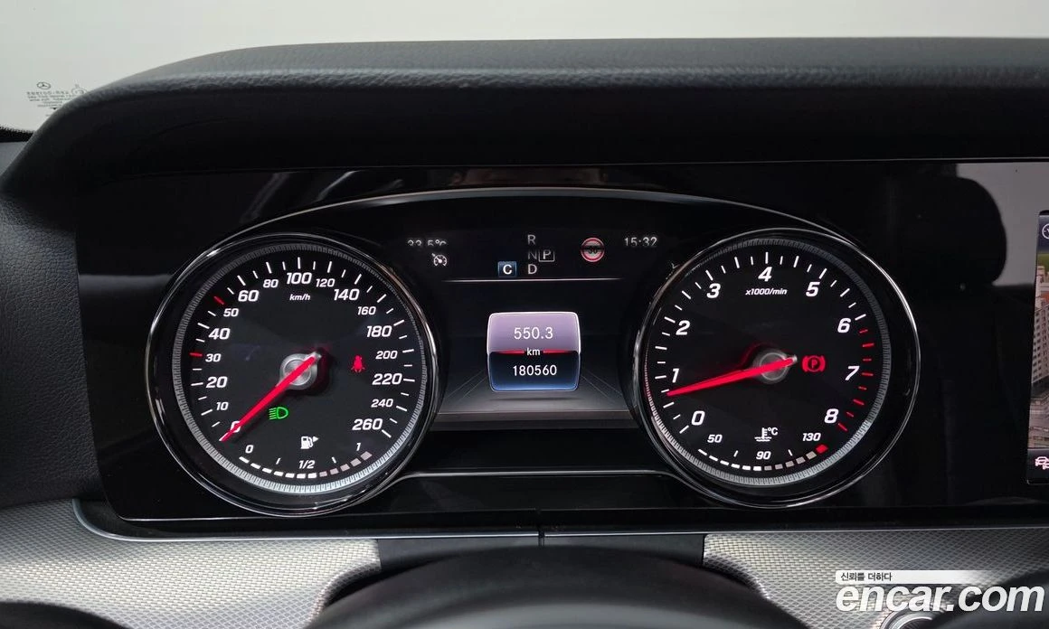 Mercedes-Benz E 300 Avantgarde, снимка 9 - Автомобили и джипове - 55794420