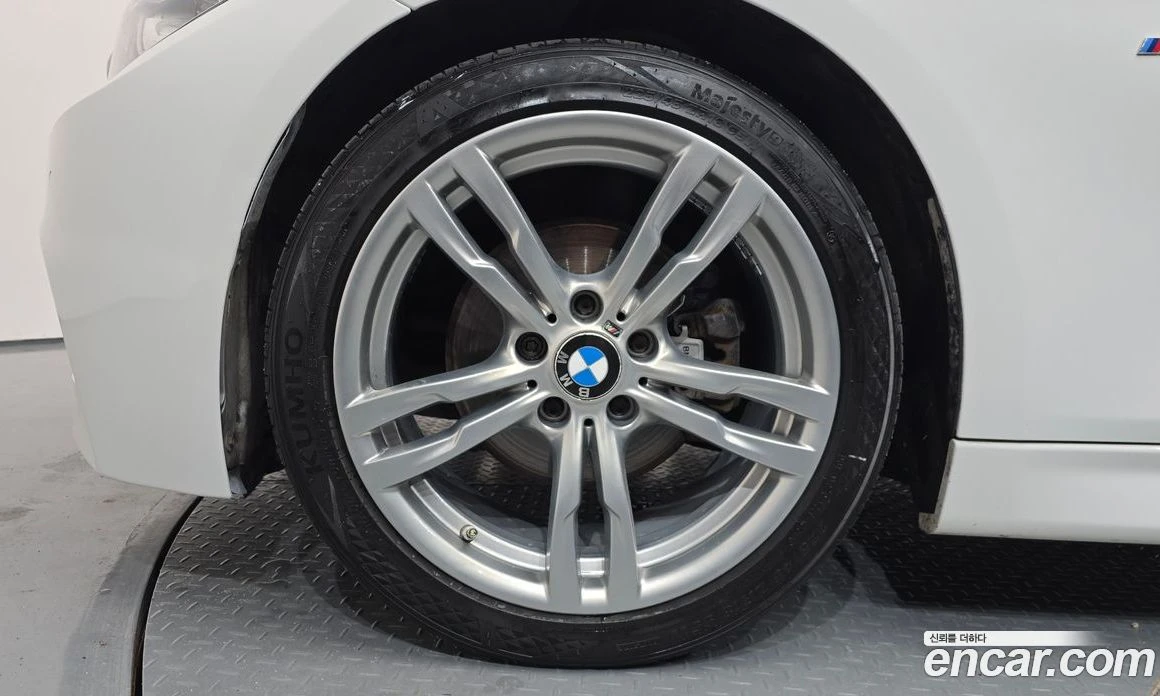 BMW 320 320d M Performence Edition, снимка 4 - Автомобили и джипове - 56156540